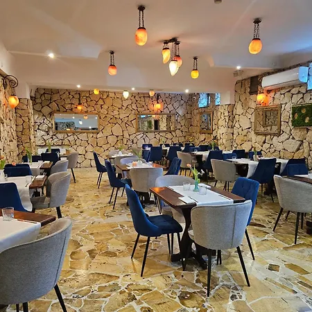 ホテル Galicja 3*