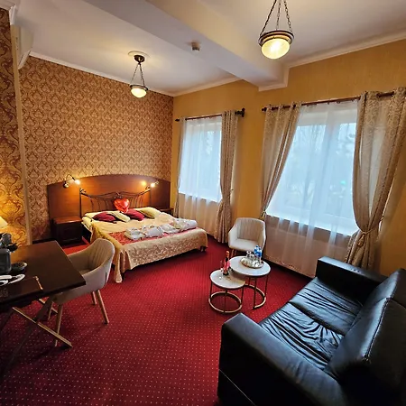 ホテル Galicja 3*